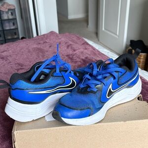 Nike Kids Blue and Black Cushioned Running Sneakers